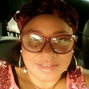 Meet your Posher, Ledora